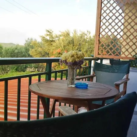 Affittacamere To Let To Kyma Skala Sikamineas 3*